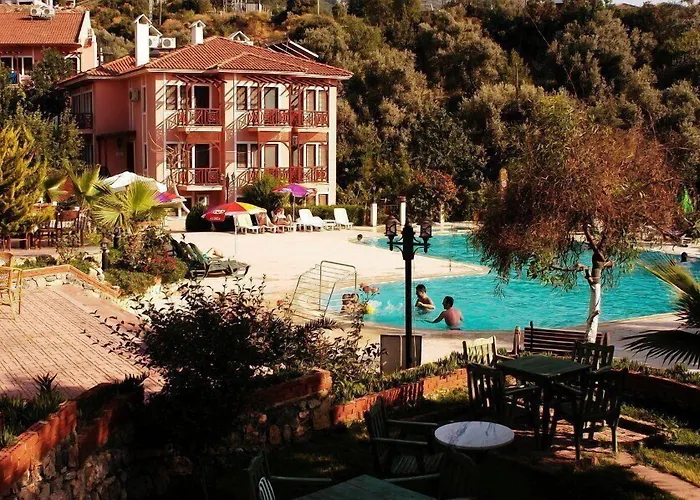 Club Pink Palace Hotel